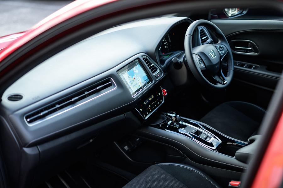 Интерьер Honda Vezel Touring Modulo X 2019 года  (JP) (фото 17 из 31)